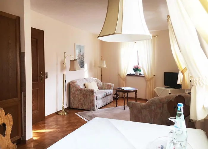 Krone Hotel Laudenbach (Bavaria)